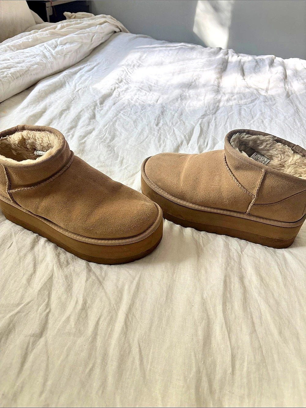 UGG Classic Ultra Mini Platform Womens size 9 - Picture 5 of 6